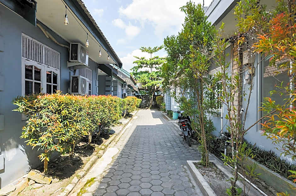 RedDoorz near Universitas Palangkaraya 3