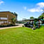 A Raceview Motor Inn