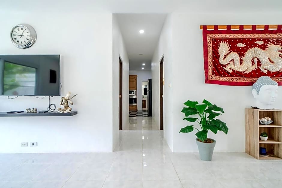 Jasmine Pool Villa in Nai Harn