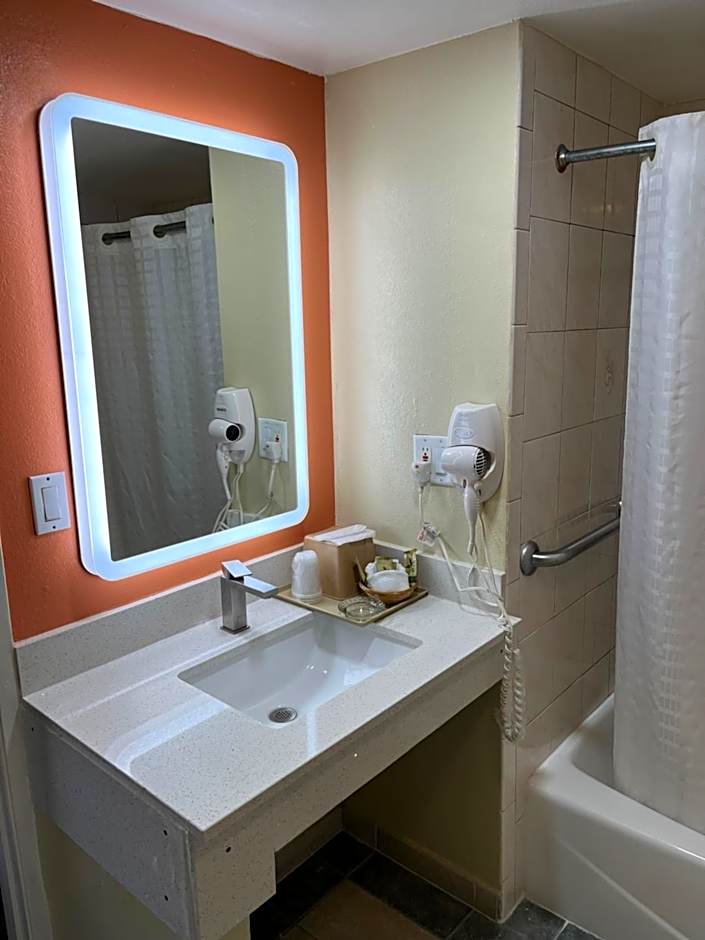 Rivera Motel - Pico Rivera