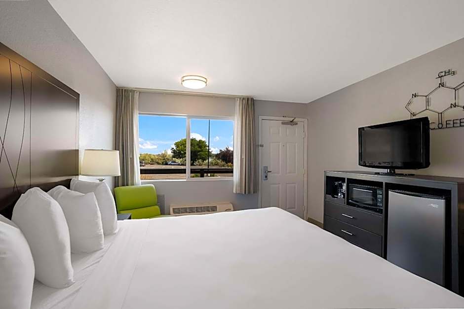 Richland Riverfront Hotel and Conference Center, Ascend Hotel Collection