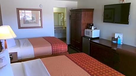 Queen Room with Two Queen Beds - Non-Smoking