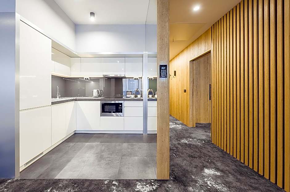Mamaison Residence Diana