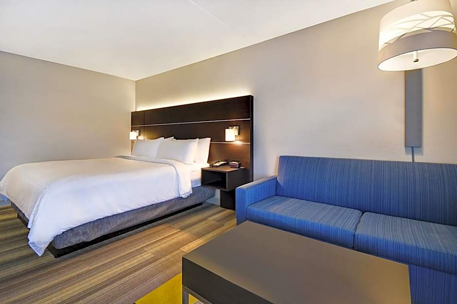 Holiday Inn Express & Suites Allentown-Dorney Park Area By IHG