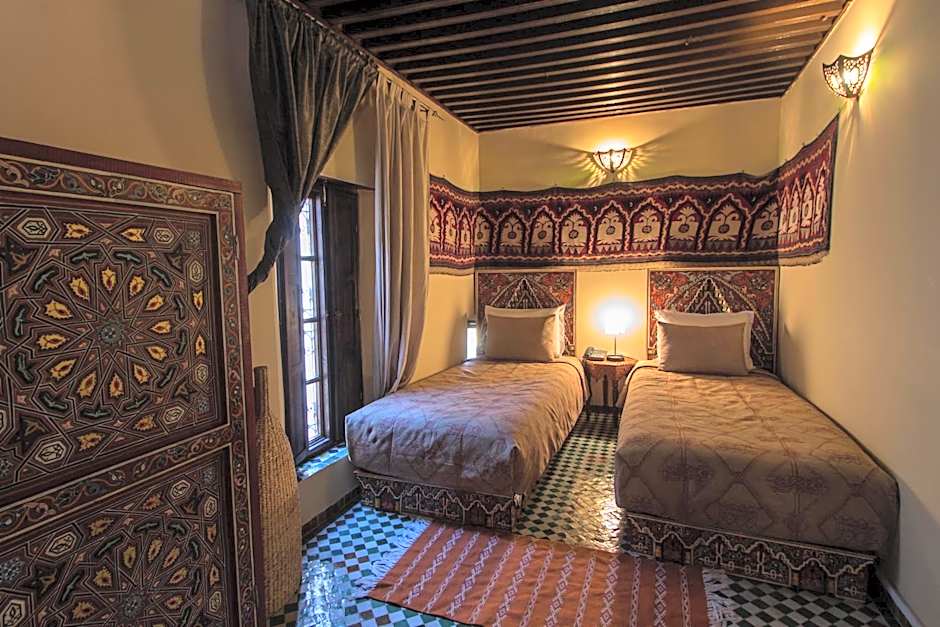 Riad Les Remparts De Fès