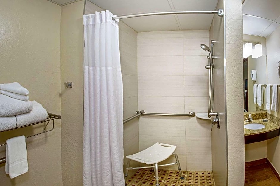 Comfort Inn & Suites Sarasota I75