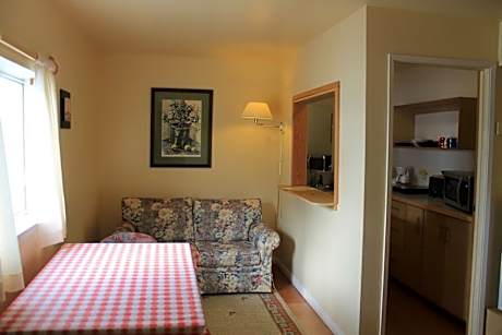 Ocean View One Bedroom Suite