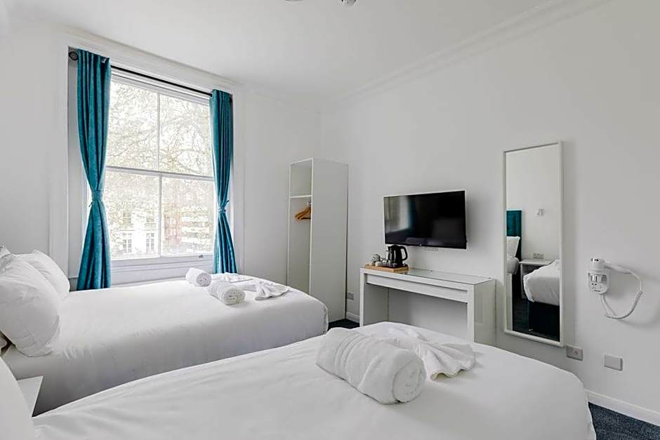 Palace Court Hotel