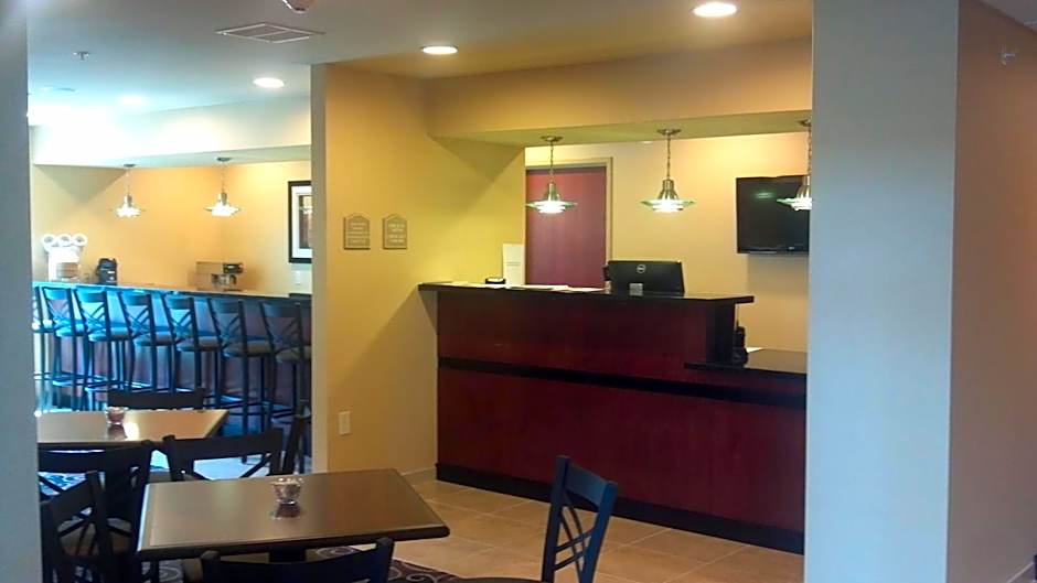 Cobblestone Hotel & Suites - Knoxville