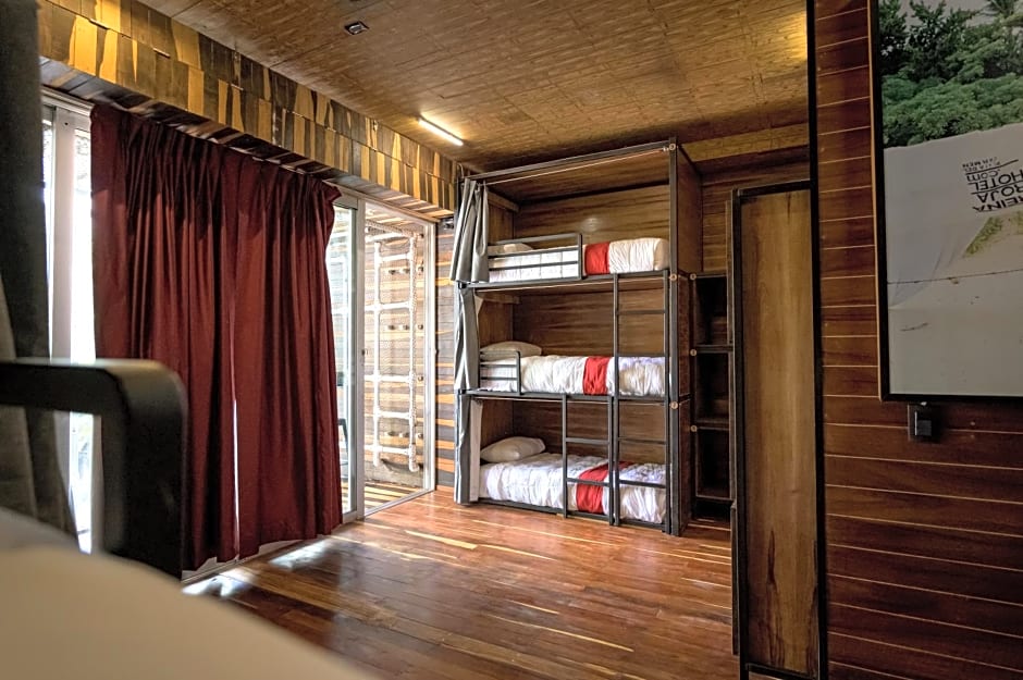 Reina Roja Hostal