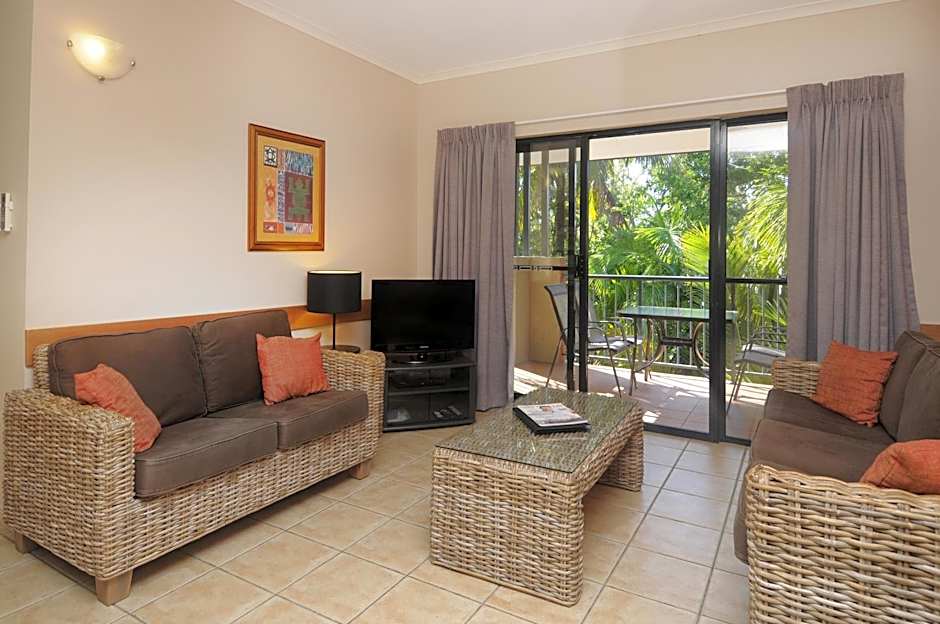 Nautilus Holiday Apartments