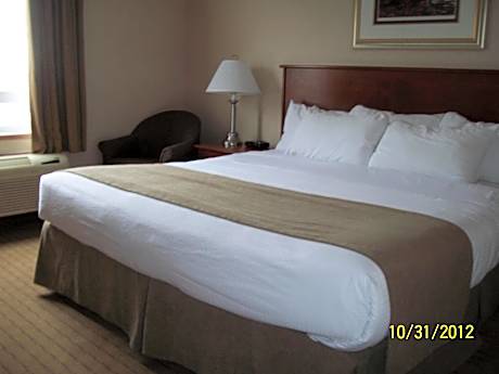 Standard King Suite - Non-Smoking