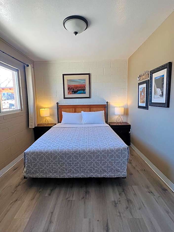 Lake Powell Motel & Apartments