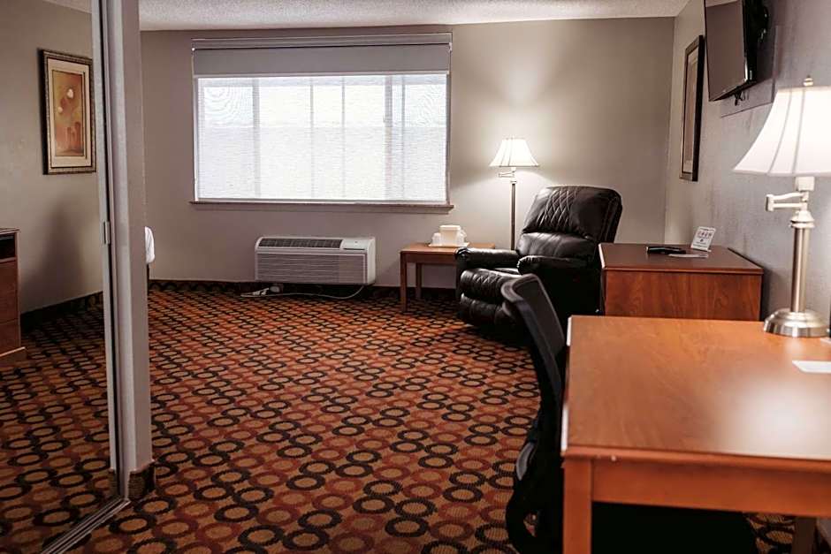 AmericInn by Wyndham Appleton Downtown