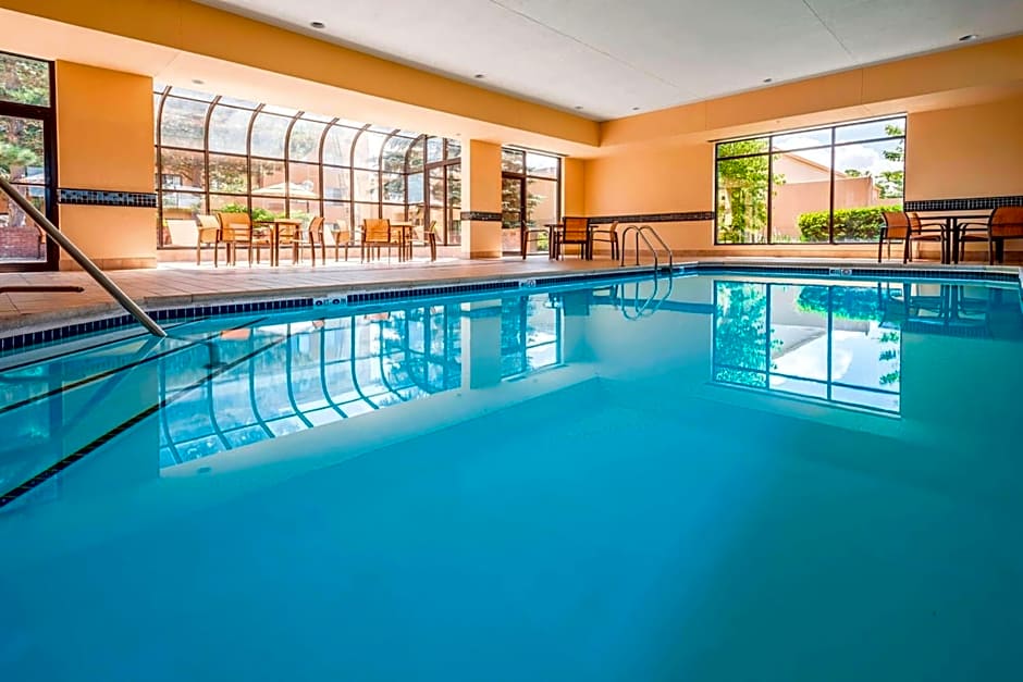 Sonesta Select Kansas City South Overland Park