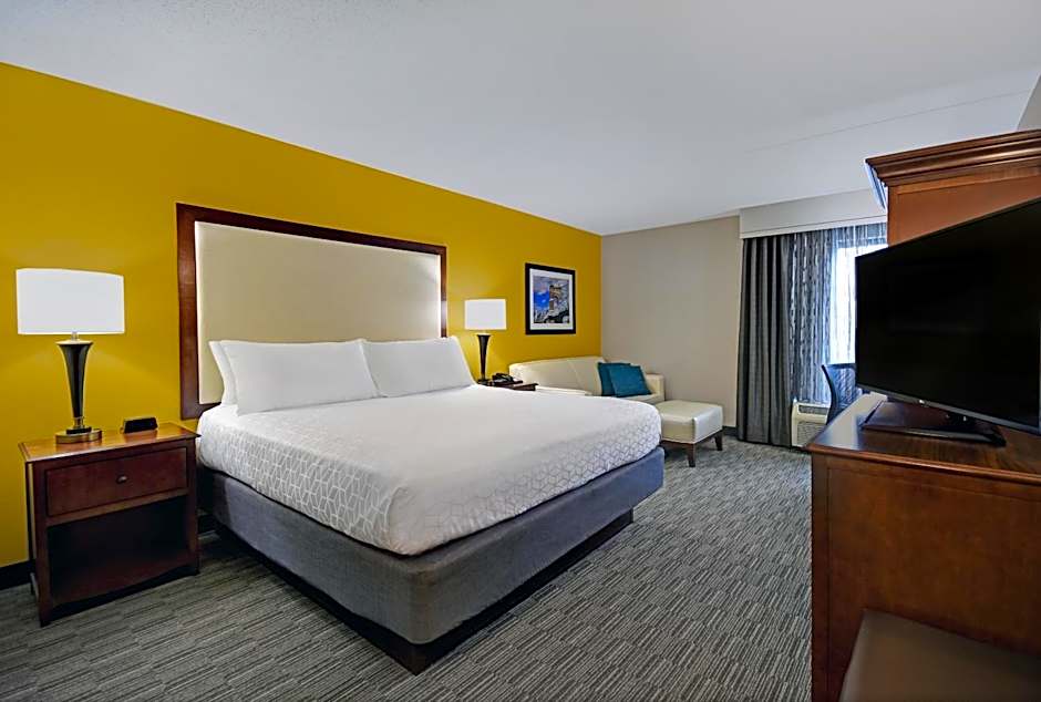 Holiday Inn Express & Suites Cincinnati Riverfront By IHG