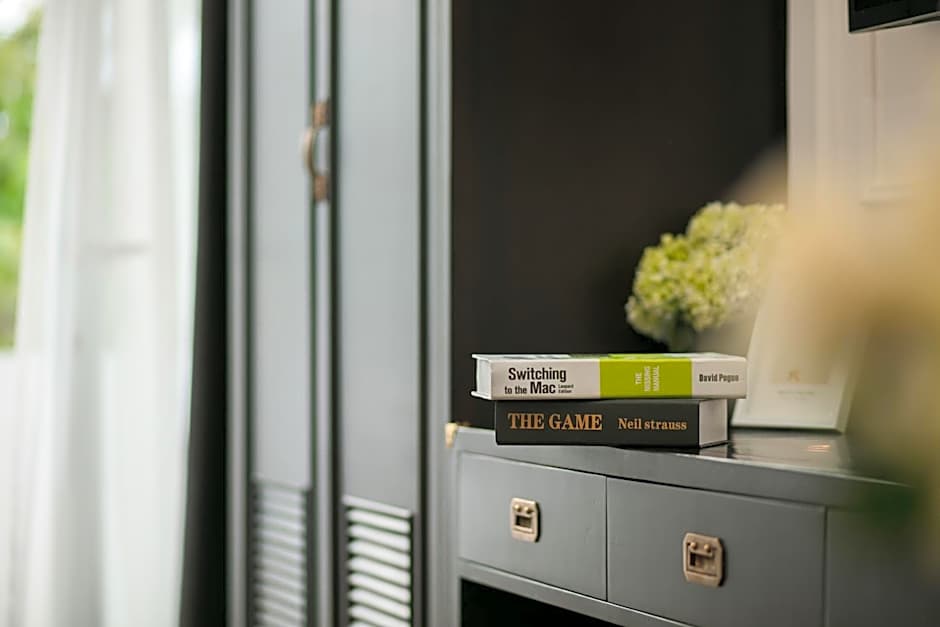 Golden Rooster hotel