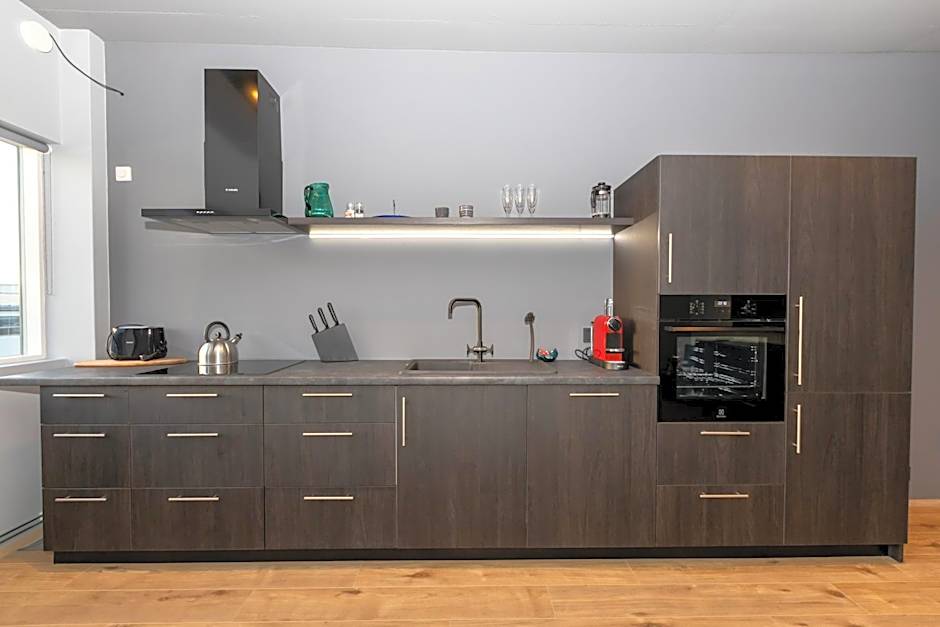 Akureyri Lux Apartments with hot tub access