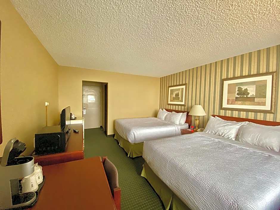 Ramada by Wyndham Whitecourt
