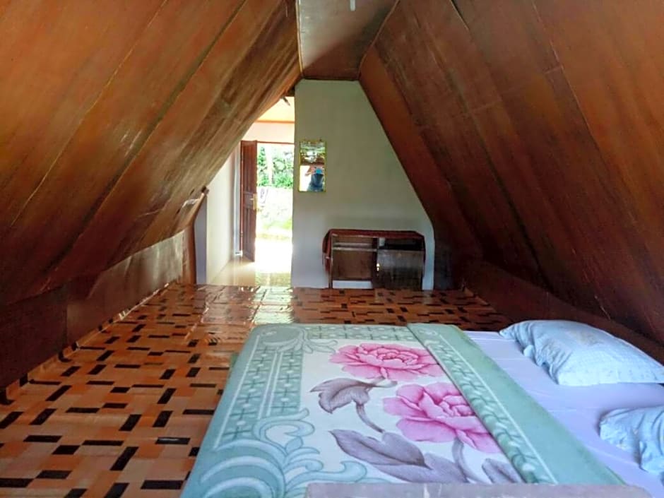 Laster Jony's Guest House