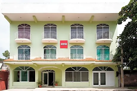 OYO Hotel Estacion,Josa Cardel,Parque Central Revolucia