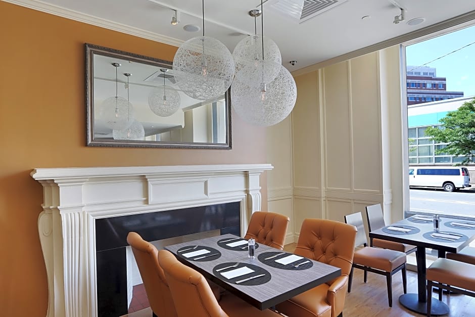 Boston Hotel Buckminster – Boston, MA