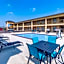 Days Inn & Suites by Wyndham Huntsville