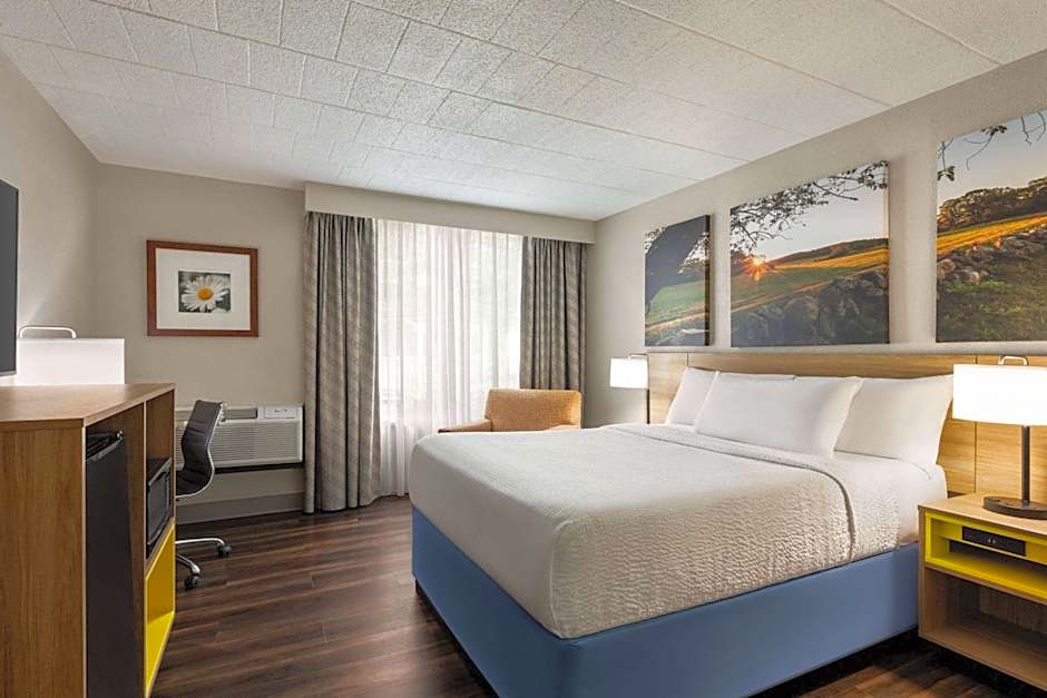 Days Hotel by Wyndham Allentown Airport / Lehigh Valley