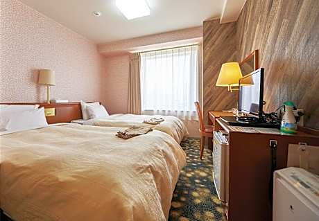 Standard Twin Room - Non-Smoking