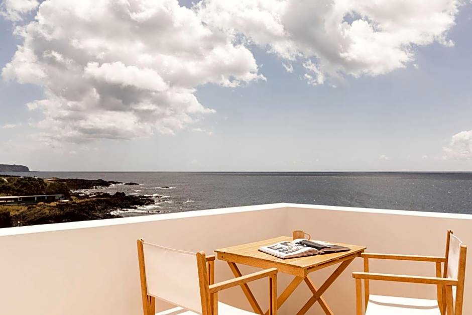 White Exclusive Suites & Villas