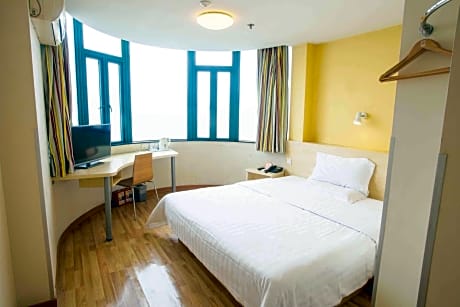 7 Days Inn Bijie East Station Branch