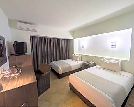 Double Room with Two Double Beds with Internal View