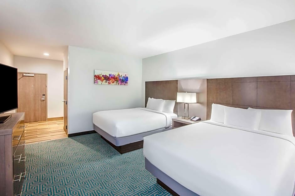 La Quinta Inn & Suites by Wyndham Dallas - Duncanville