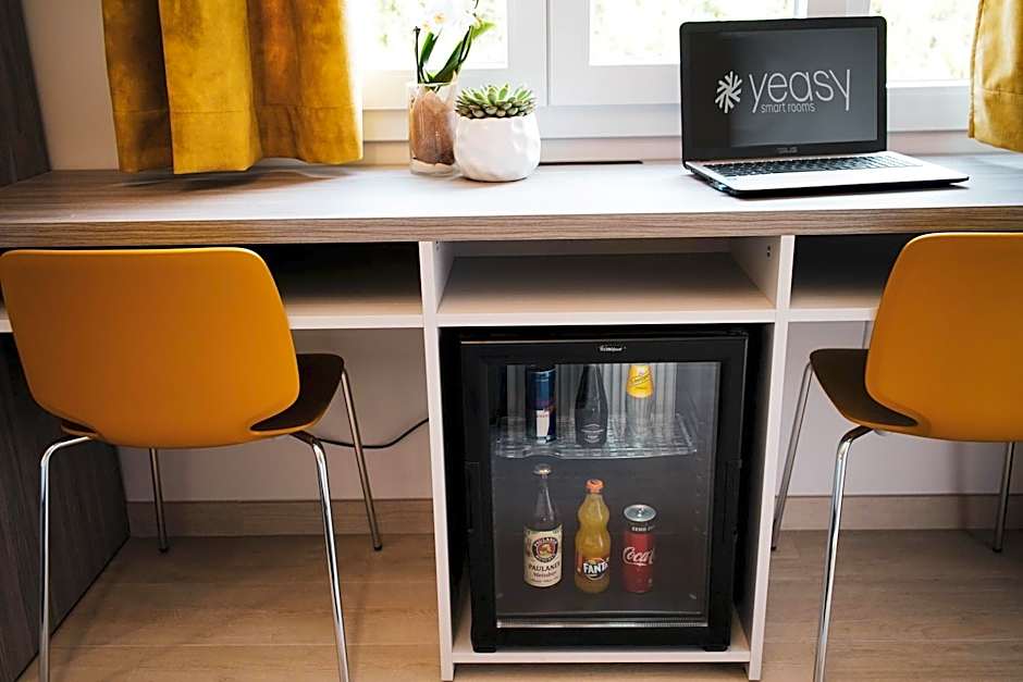YEASY smart rooms Cefalù
