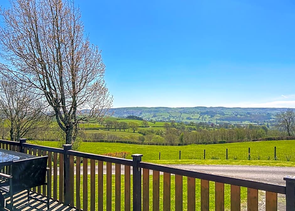 Belan Bach Lodges