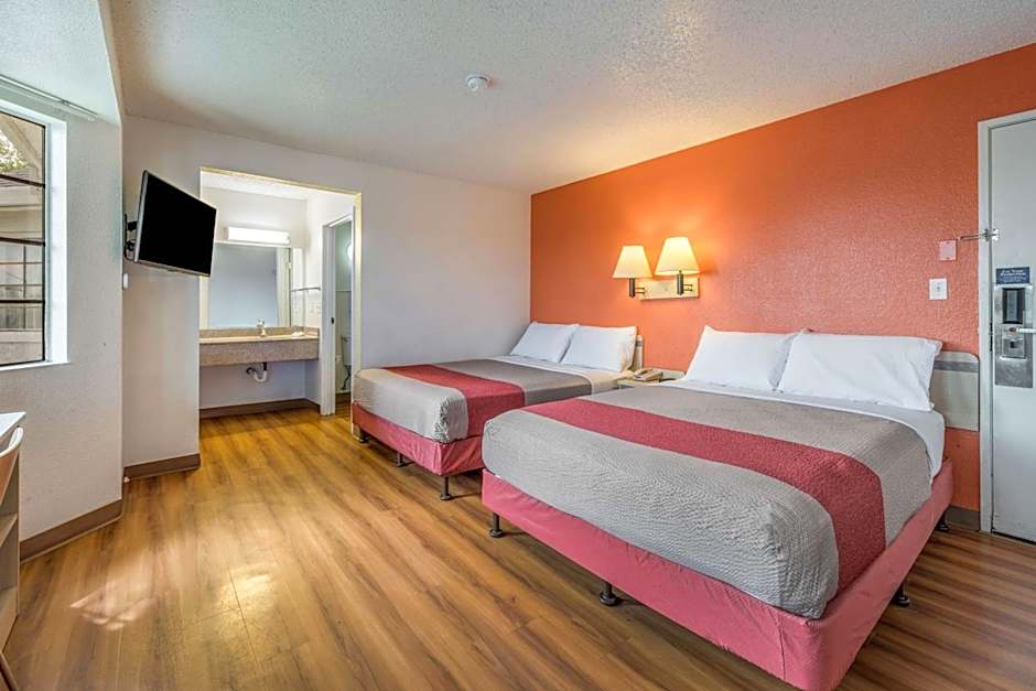 Motel 6-Fairfield, CA - North