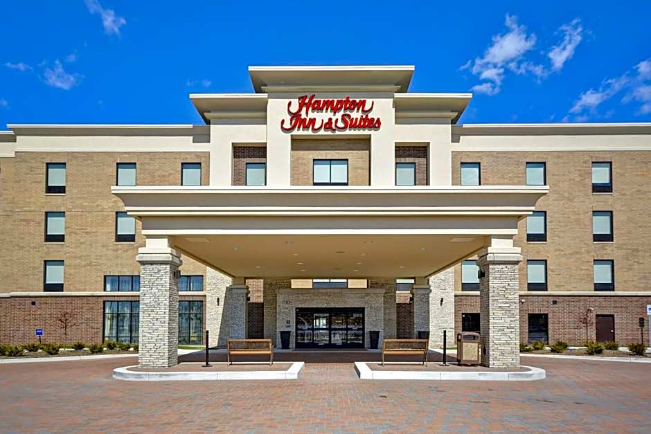 Photo 1 of 33 of Hampton Inn & Suites Detroit/Warren