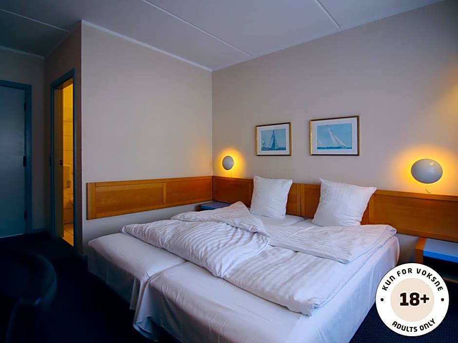 1 Double Bed or 2 Beds — 6 fotoğraftan 1. fotoğraf