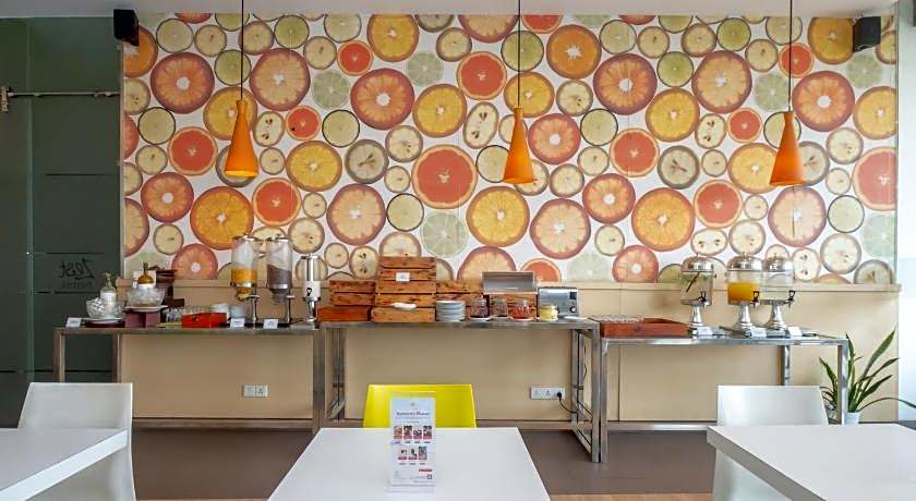 Zest Hotel Jemursari