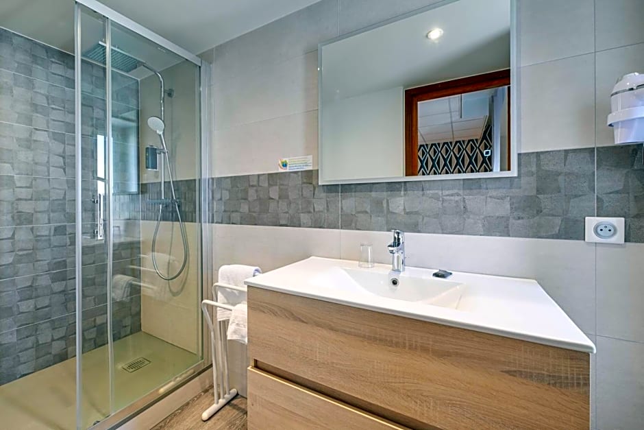 Brit Hotel Roanne - Le Grand Hôtel