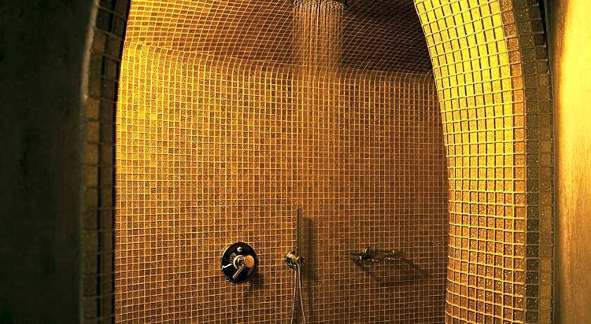 Whitedeck Hotel