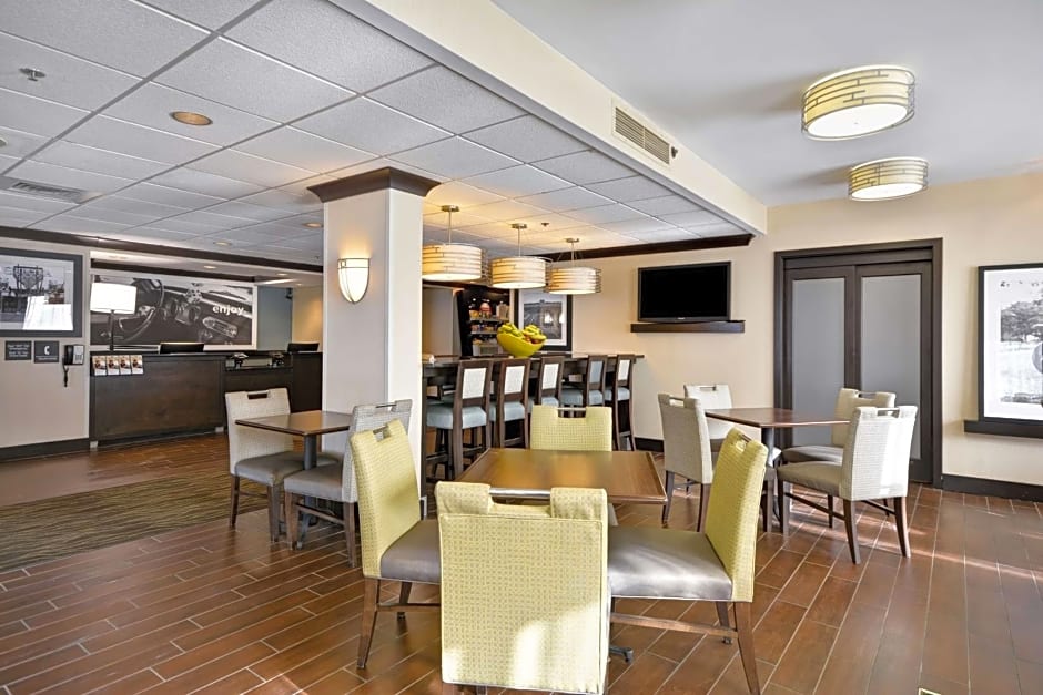 Hampton Inn By Hilton Detroit/Northville