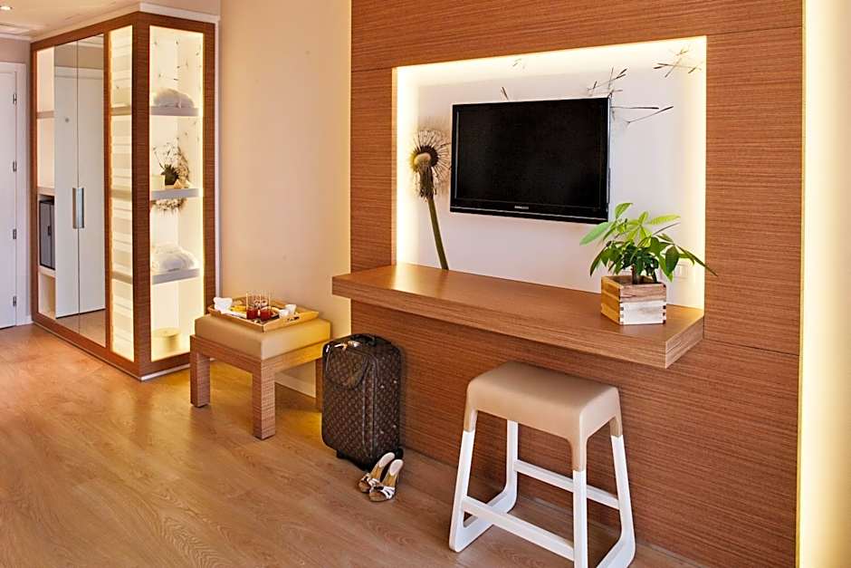 Oxygen Lifestyle Hotel