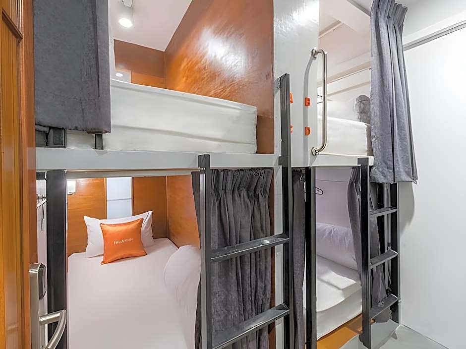 Tiny Taladnoi Hostel