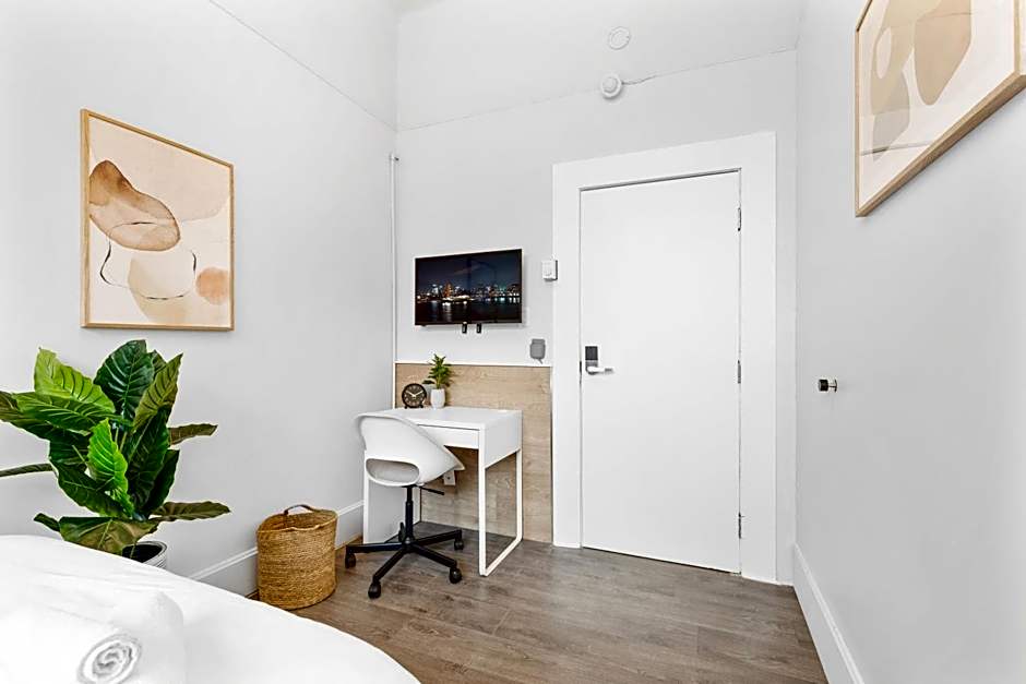 Le Sand & Stone Hotel