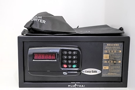 ONE BEDROOM SUITE POOL FACING