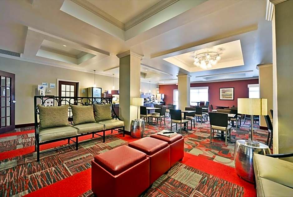Holiday Inn Express & Suites Utica By IHG
