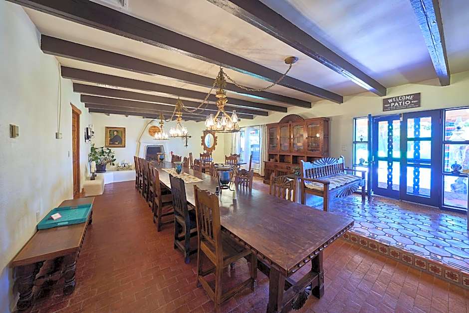 Loba Luna Bed & Breakfast