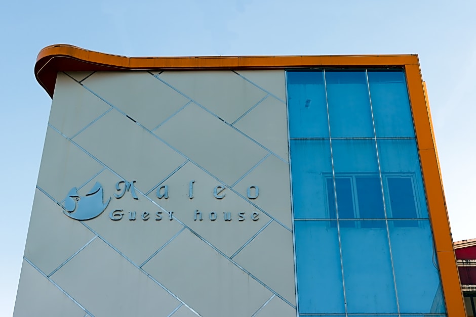 984 Maleo Guest House