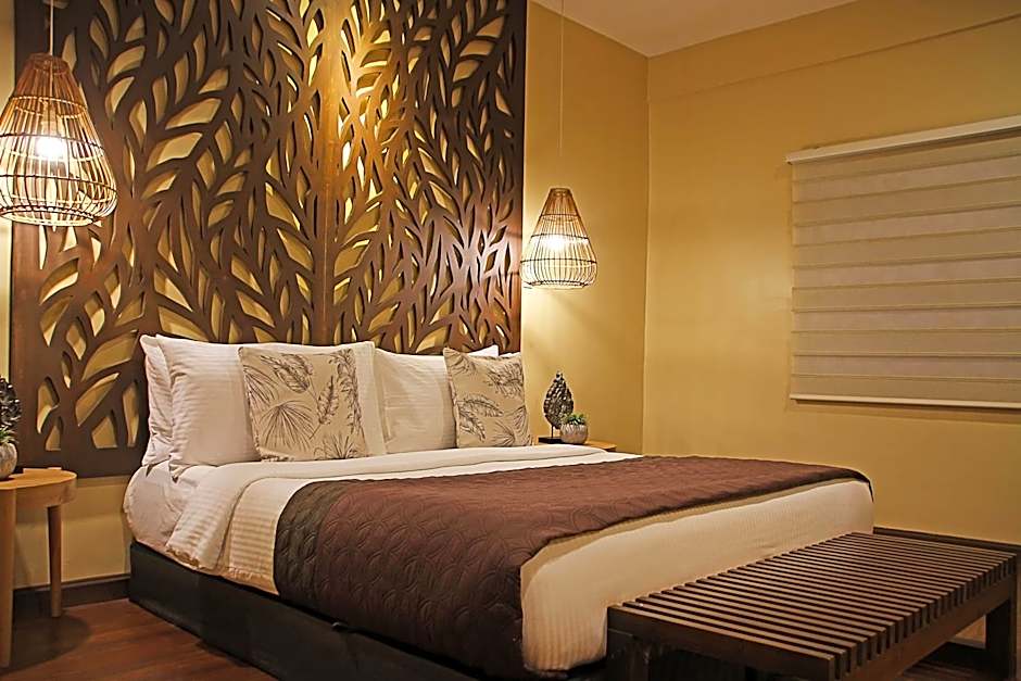 Photo 1 of 6 of Superior 1 King Bed